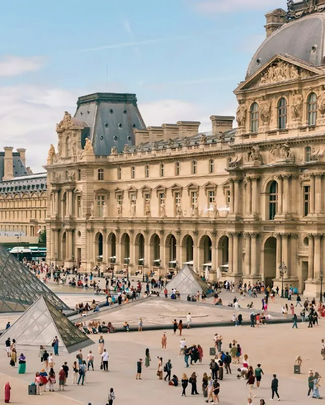 Museo del Louvre, Parigi