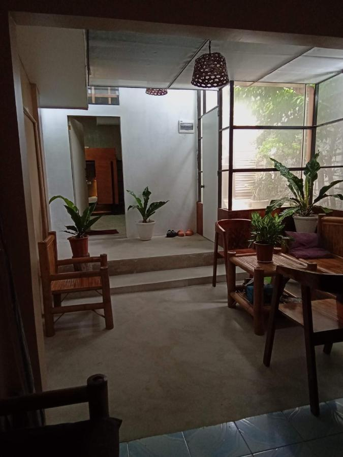 Laguno Bed And Breakfast Hostel